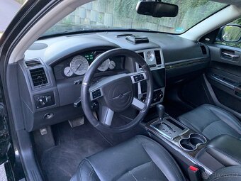 Chrysler 300C 3.0CRD limuzína Signature Series - 14