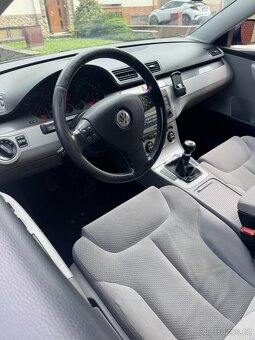 Volkswagen Passat B6 sedan - 14