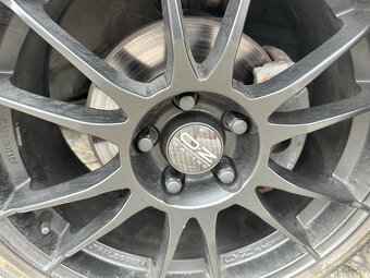 UNIKÁTNÍ TOYOTA  AURIS V ÚPRAVĚ BEMANI-SPORT.VERZE - 14