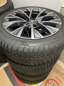 NOVÁ ORIG. ZIMNÍ SADA ŠKODA SUPERB 4, 3 235/45/18 R.V. 2024 - 14