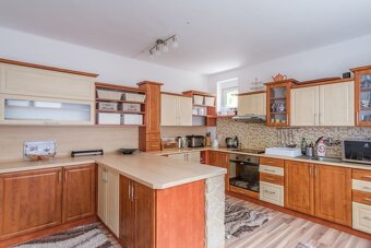 Prodej vícegeneračního domu Úštěk - 14