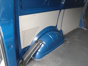 VOLKSWAGEN TRANSPORTER 2.0 TDi T6 - DPH - 76.000 km - 14