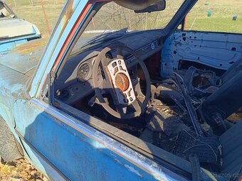 Mercedes-Benz  115 - 14