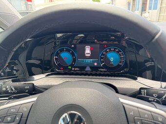 VW Golf 8 2.0 TDI 110kW DSG tažné Full LED ERGO Keyless ACC - 14