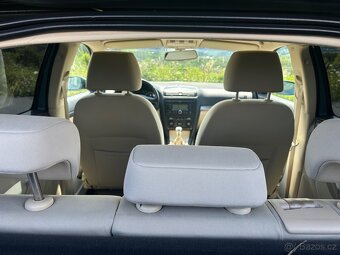 Škoda Octavia II 1,6 elegance - 14