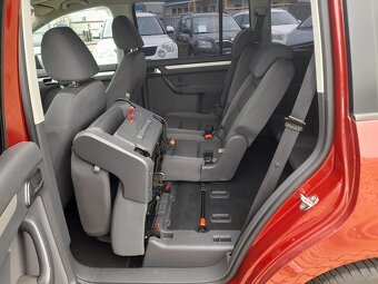 Volkswagen Touran 7 MÍST 1,6TDI 77 KW AC TREND - 14