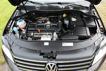 Volkswagen Passat 1.4 TSi DSG, Highline, Pádla - 14