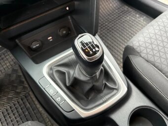 Kia Cee´d, 1,4TGDI 103kw Exclusive + NAV - 14