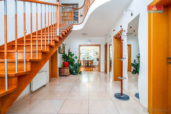 Prodej rodinného domu, 230 m², Křenice, ul. Okružní - 14