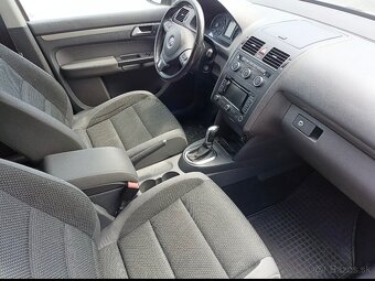 VOLKSWAGEN TOURAN AUTOMAT - NA PREDAJ - 14