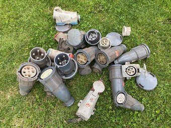 Zásuvka zástrčka 380V prodlužovací kabel 380V - 14