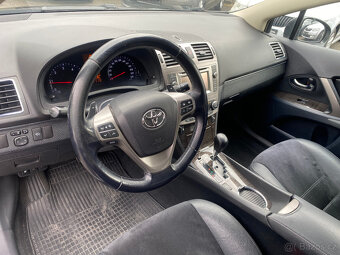 TOYOTA AVENSIS 2,2 D - AUTOMATICKÁ PŘEV - TOP STAV - 14