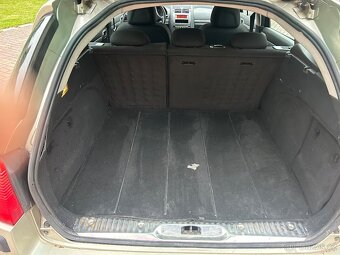 Peugeot 407 SW 1.6hdi 80kw r.v.2005 naj.301Tkm nová stk - 14