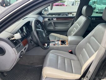 Volkswagen Touareg 3.0TDI A/T 4x4 - 14