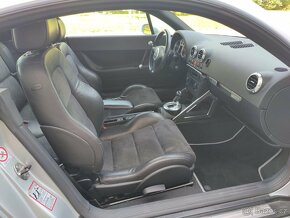 Audi TT coupé 3.2 quattro S-line V6 250 koní - 14
