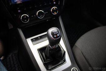 Škoda Octavia Combi 2.0 TDi Ambition 4x4 - 14