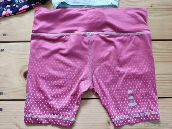 Dívčí kraťasy velikost 134 - 14
