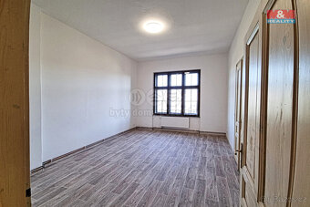 Prodej bytu 3+1, 75 m², Karlovy Vary, ul. Západní - 14