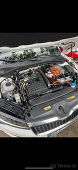 Škoda Superb 3 Combi iV 1.4 TSI 160kW 2021 v záruce 2 roky - 14