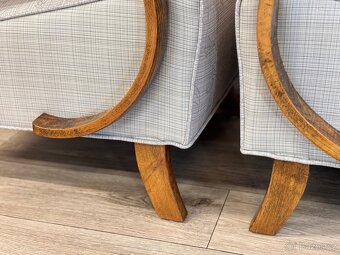 Renovovaná křesla Halabala s taburety - 14