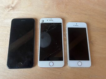 Balicek Iphonů, SE16gb, 2x8 64gb - 14