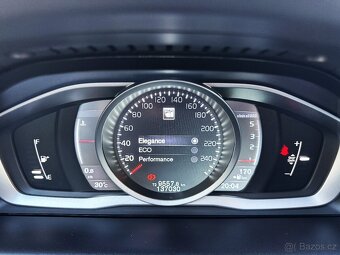 VOLVO XC60 2.4D4 AWD POLOKŮŽE, BIXENONY, KAMERA, 1.MAJITEL, - 14