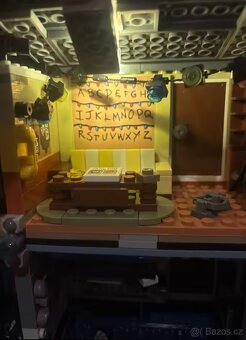 Stranger Things Upside Down 75810 - 14