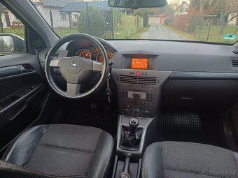 Benzínová Opel Astra 1.6 16V Twinport - 14