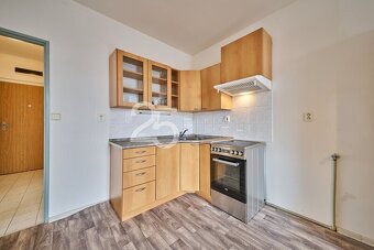 Prodej bytu o dispozici 2+1 s využitím společné zahrady a pa - 14