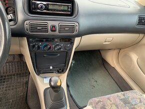Corolla 1,3 hatchback typ E11 63 kW - 14