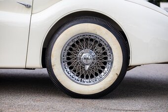 Jaguar XK120 Coupe - 14