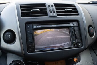TOYOTA RAV4 2.2l D-CAT 110kW Premium 2011 - 14