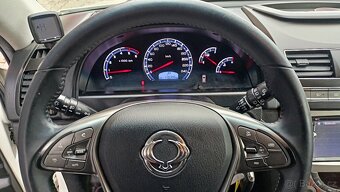 SSANGYONG REXTON RX 220e-Xdi 7 míst 2018 perfektní - 14