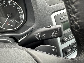 Škoda Octavia 1,4 TSi DSG Serviska, Výhřev - 14