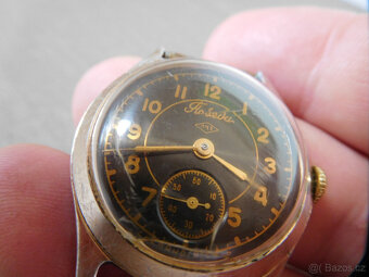 STARÉ HODINKY POBEDA - 14
