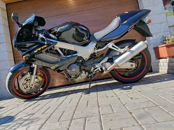 Honda vtr 1000 - 14