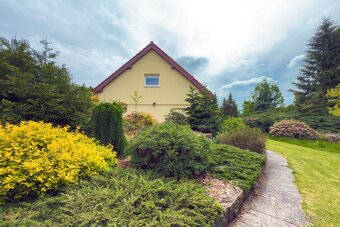 Prostorný dům se dvěma jednotkami a vzrostlou zahradou - 14