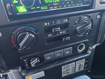 ⭐Land Rover Defender 2.2TD4/1.MAJ/ČR/2015/90KW/DPH⭐ - 14