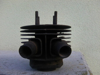 čz 125/150 - motor,rozeta,kolo,náboj,startpáka,válec čz125b - 14