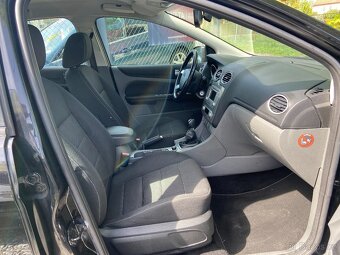Ford Focus 1,6 i Navigace, Senzory, ALU - 14