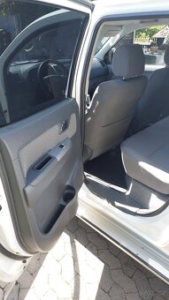Toyota Hilux - 14