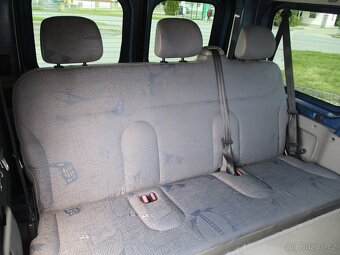 RENAULT TRAFIC 2,5 DCi 107kw 9míst Tažné Klima 07 - 14