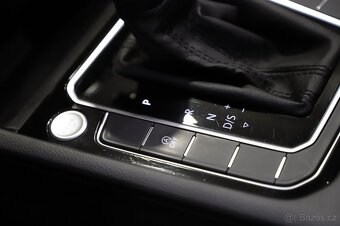 VW Passat B8 Variant 1.5 TSI 110kW R-Line - záruka Autodraft - 14