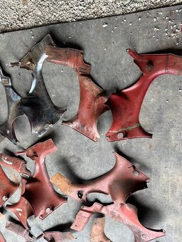 Predám podsedlové plechy JAWA 350/360 361 panelka - 14