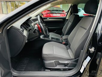Volkswagen Passat 2.0TD 2019 AUT LED SENZORY VÝHŘEV SERVISKA - 14