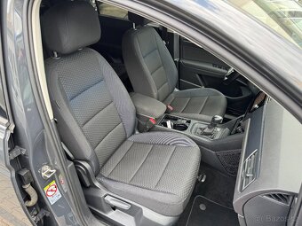 VW Touran 2.0 TDI 110kW DSG tažné Navigace Full LED Keyless - 14