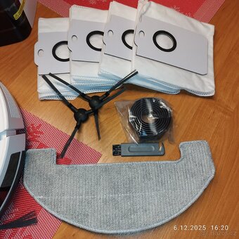 Zánovní robotický vysavač TESLA RoboStar iQ400 Plus bílý - 14