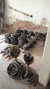 Auto veteráni součástky - 14