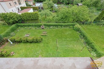Prodej prostorného bytu 3+1 (93 m²) s vlastní zahrádkou - 14