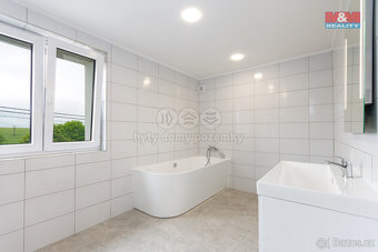 Prodej rodinného domu 5+kk, 188 m2, pozemek 963 m2, Hrabyně - 14